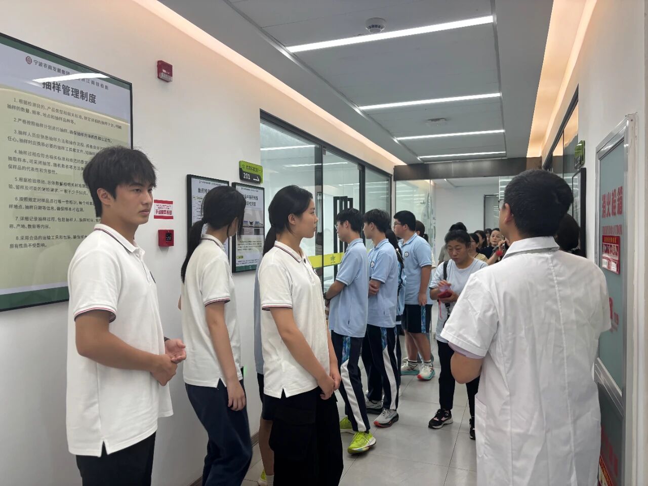 685331aec3be7aa8a21a04bef2adfc71 685331aec3be7aa8a21a04bef2adfc71.jpg